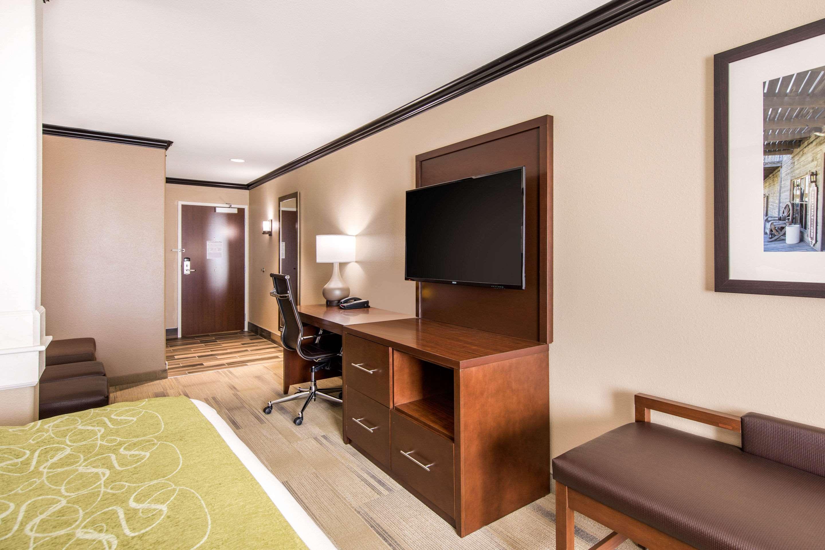 Comfort Suites Liberal Kültér fotó