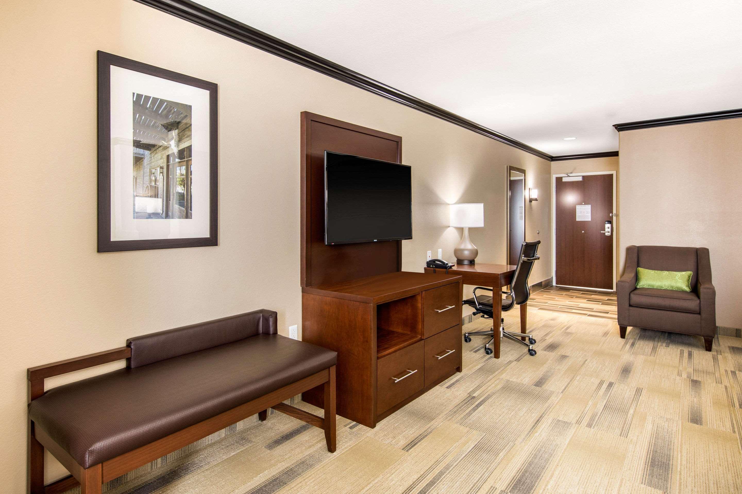 Comfort Suites Liberal Kültér fotó